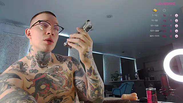 Tommy_cat live sex cam