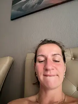 EvvaMur live sex cam