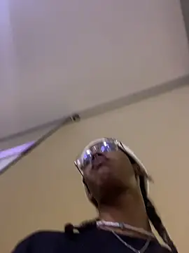 Maxim-Walker live sex cam