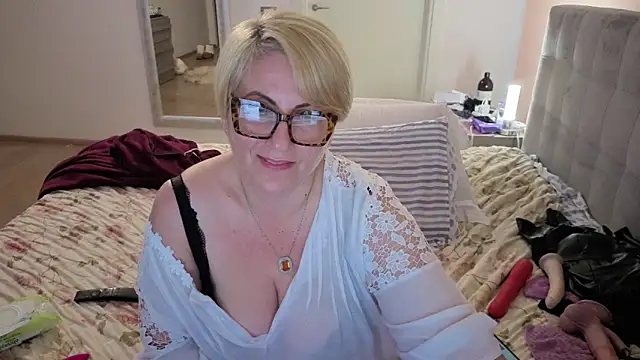 Pumabionda live sex cam