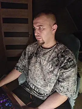 Foxyshaved live sex cam