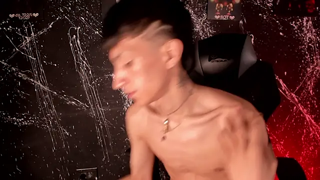 DereckCooperr live sex cam