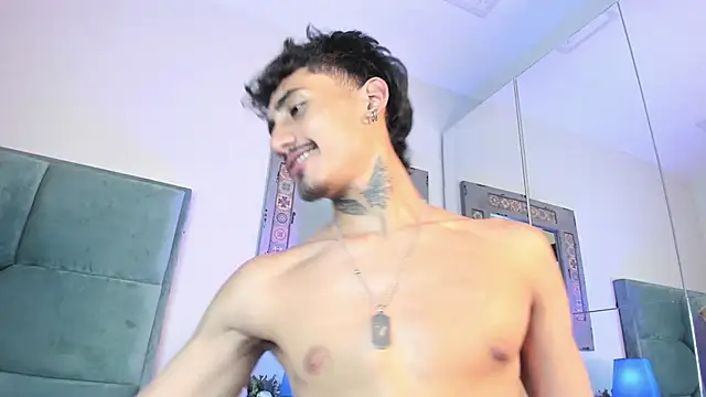 Mr_Strike live sex cam