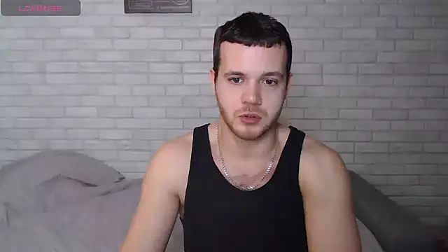 Alexxx_horny live sex cam