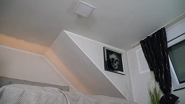 hotmilfbitch live sex cam