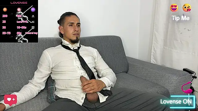 Tom_blunt96 live sex cam