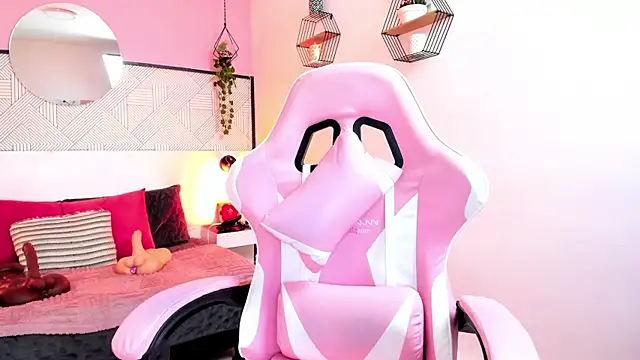 MadeleineSanez live sex cam