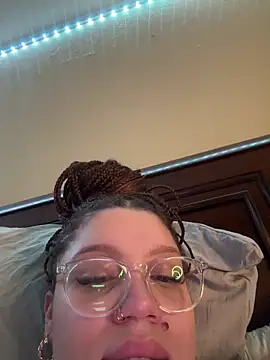 QueenNuttCollector live sex cam