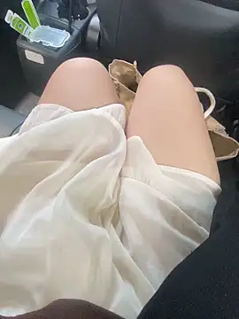 Newpussy_at_strip live sex cam