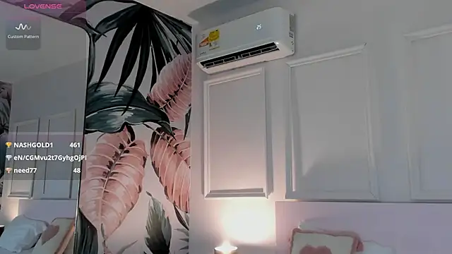 Ramona_Flower live sex cam