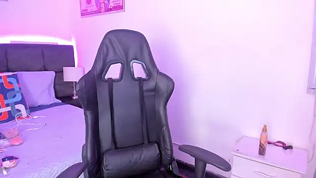 Caeli_Thalyana live sex cam