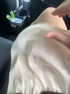 Newpussy_at_strip live sex cam