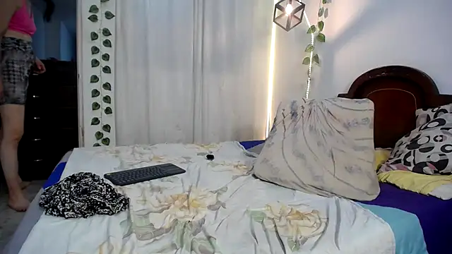 ivonne__hott1 live sex cam