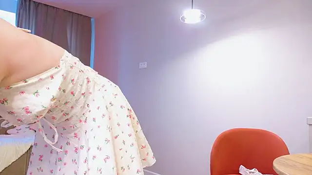 StarrShinee live sex cam