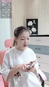 Deserve_E live sex cam