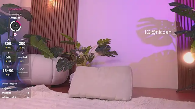 nicdani_1 live sex cam