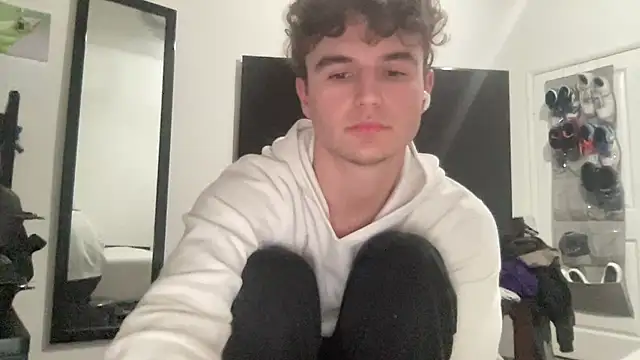 ryan_28747 live sex cam