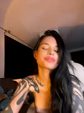 alessia_iris19 live sex cam