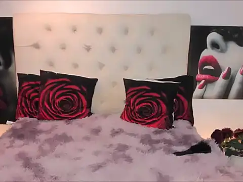 Playfullmaniac live sex cam