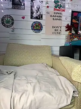 TrenaAnne live sex cam