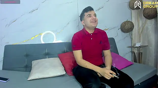 SlimLoves live sex cam