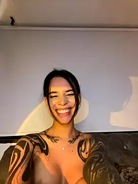 alessia_iris19 live sex cam