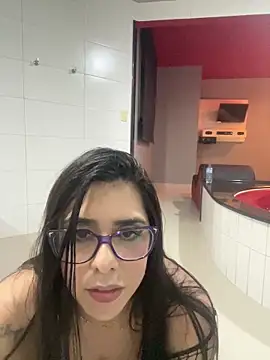 Monahliza live sex cam