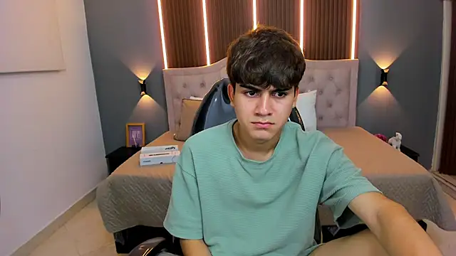 Tommy18__ live sex cam