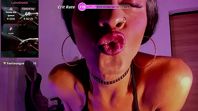 carolinemiller7 live sex cam