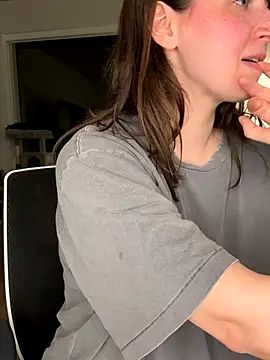 nerdynina live sex cam