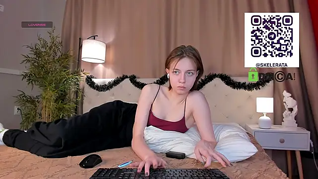 Skelerata live sex cam