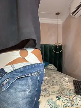 Maxim-Walker live sex cam