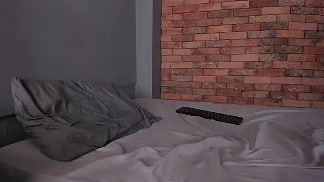 adam_piarse01 live sex cam