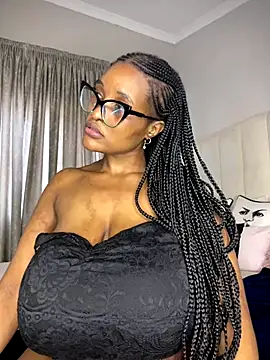 Bustygoddess32 live sex cam