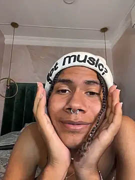 Maxim-Walker live sex cam