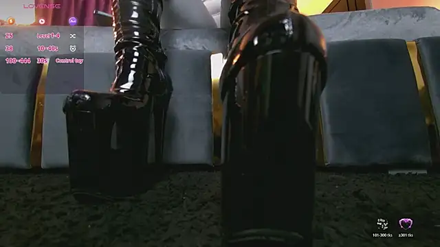 EmpressDesires live sex cam