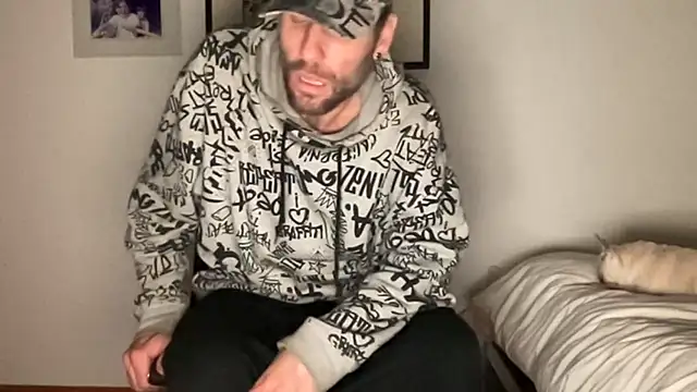 FckbbOy live sex cam