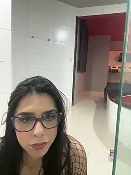 Monahliza live sex cam