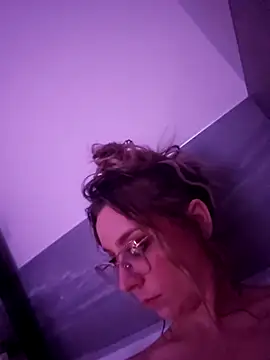 LilyOrion live sex cam