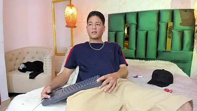 Levy_Steve live sex cam