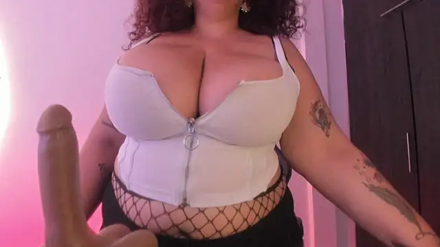 MaraaSweett live sex cam