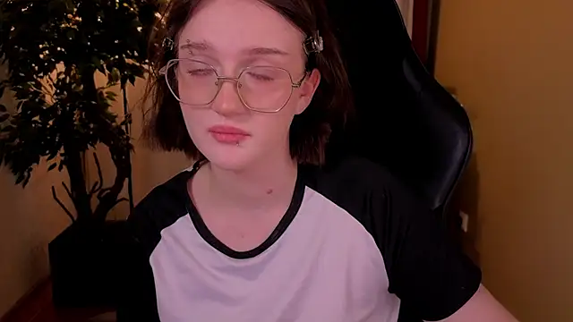 ELLIEJAY live sex cam