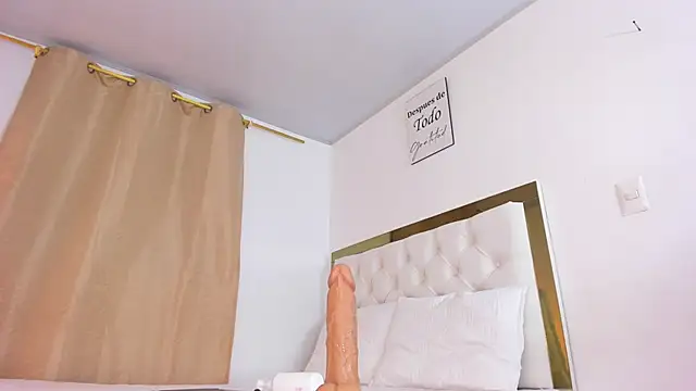 SofiaBosch live sex cam