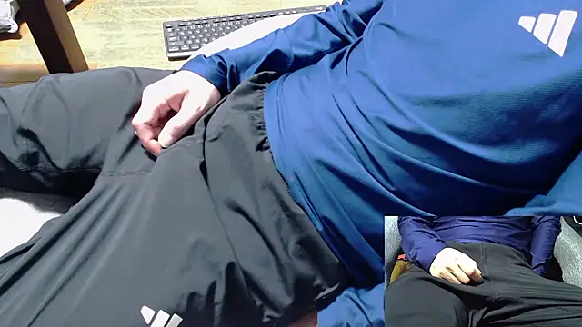 Yasu2000 live sex cam