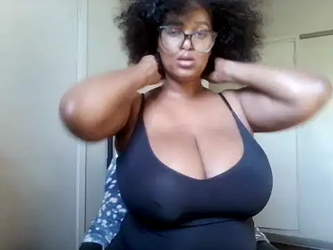 Stormy-Stella live sex cam