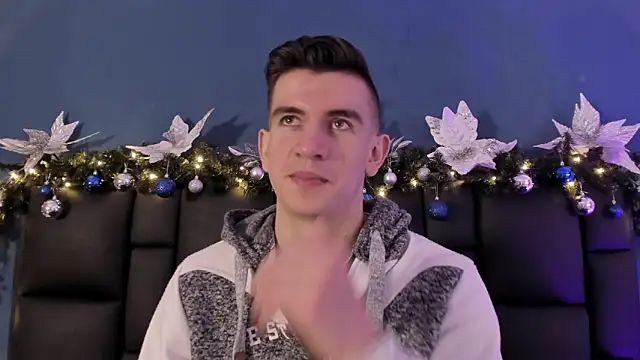 MikaelSlow live sex cam