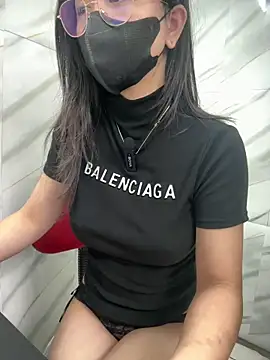 Voyerra_g live sex cam