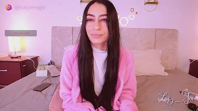 Lucyanajoi live sex cam