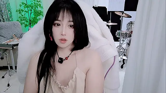 Evangelin-e live sex cam