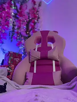 LucyGray live sex cam